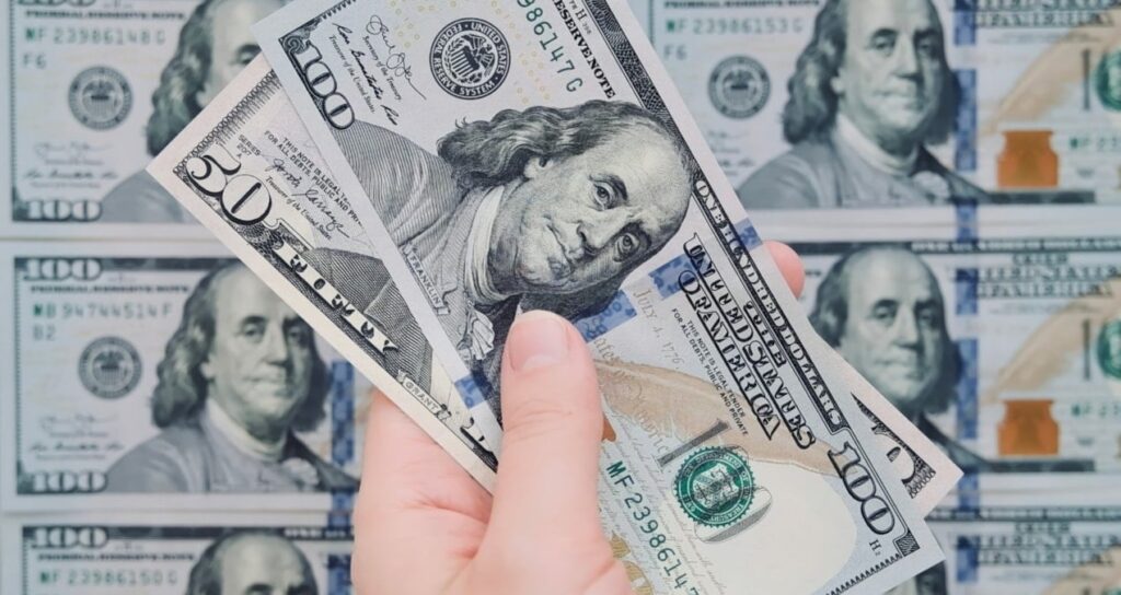 Çin’in yuanı dolara fark attı