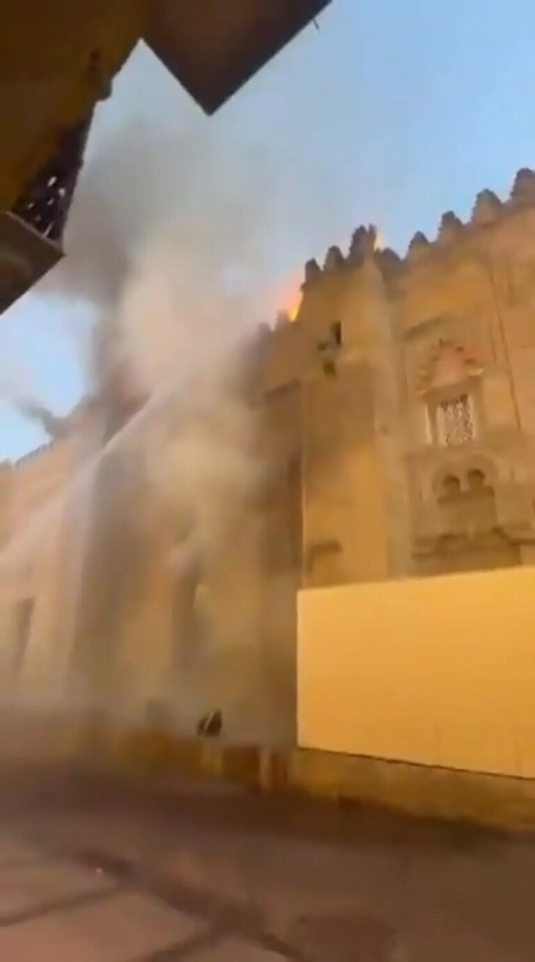 kurtuba camii katedralinde yangin sonduruldu yfJCCaQO