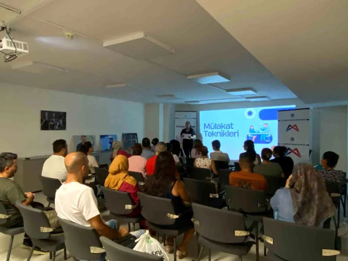 mersin kariyer merkezi is arayanlarin yaninda 3tTEPATc