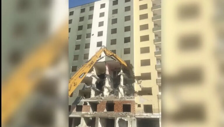 osmaniyede son orta hasarli bina yikildi cXMSz9rp