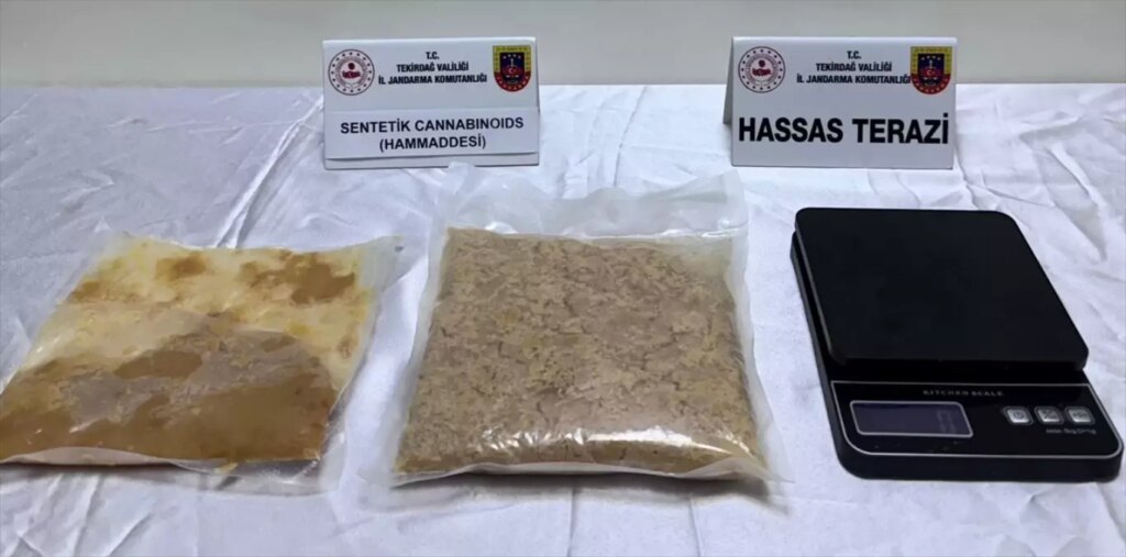 tekirdagda uyusturucu operasyonu 1 kilo 36 gram ele gecirildi P9QrRMhK