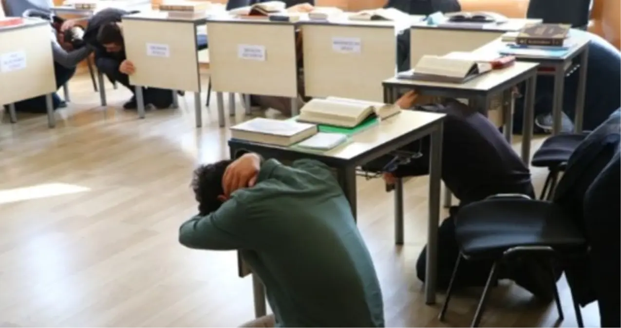 13 ekim okullarda deprem tatbikati saat kacta yapilacak okullarda deprem tatbikati nasil yapilacak cTdWQFnV.jpg