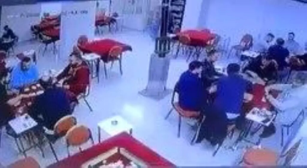 6.1’lik deprem sırasında herkes kaçarken onlar okey oynamaya devam etti