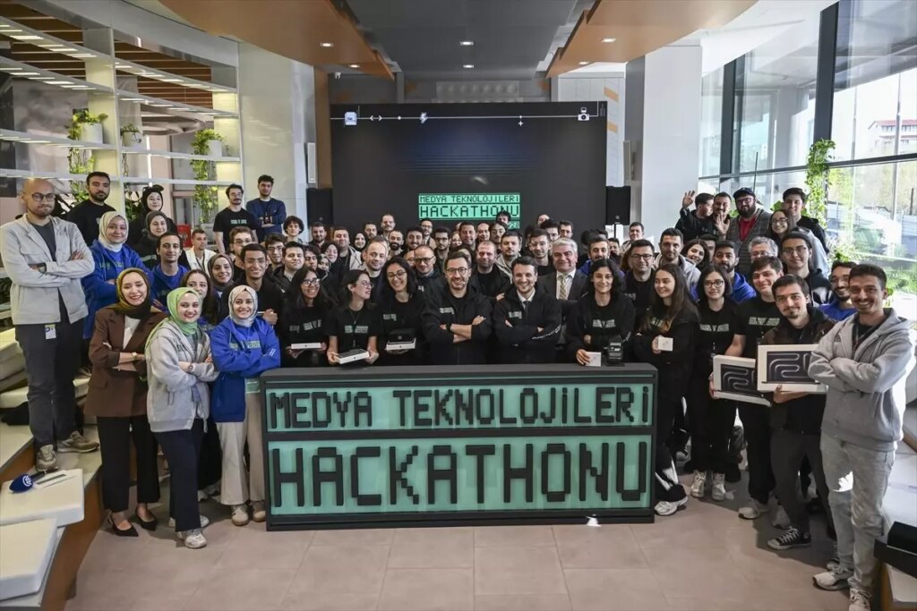 aa medya teknolojileri hackathonu v20 odul toreni 2 sTwYIO5M.jpg