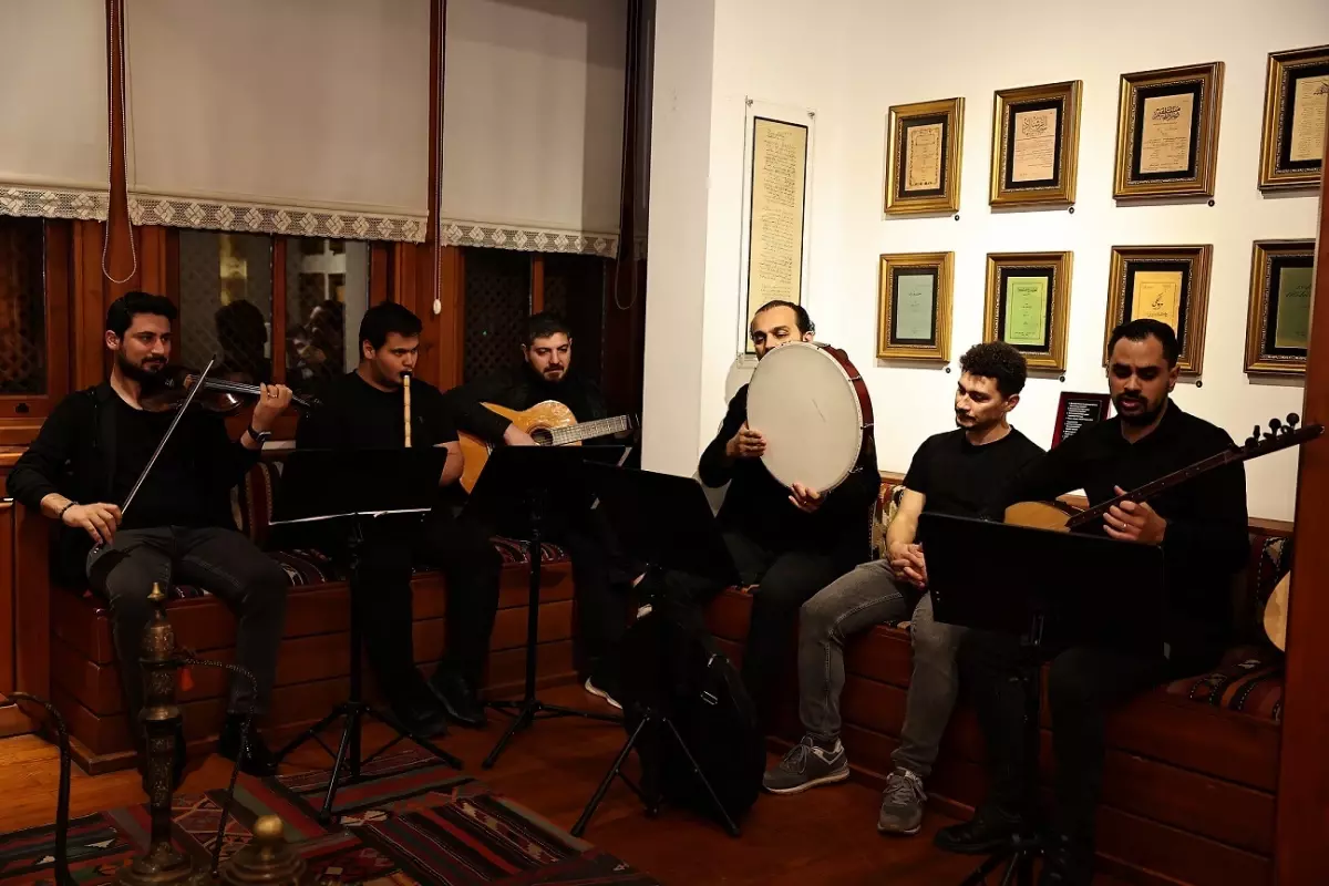 bagcilar belediyesinden muzik grubu beyefendiler FIUmaRd6.jpg