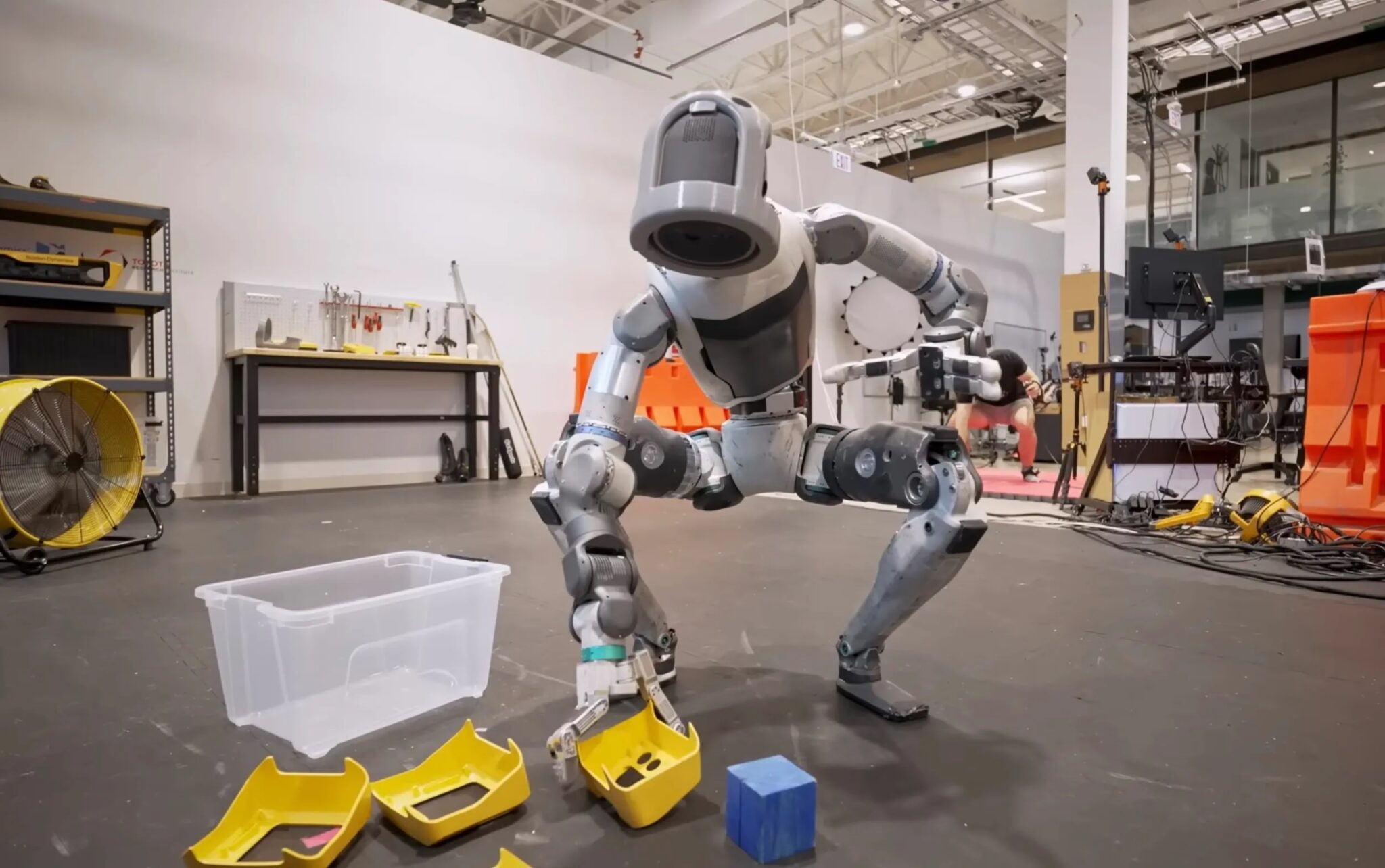 boston dynamics atlasa uc parmakli yeni el sistemi kazandirdi 4RXe3YqN