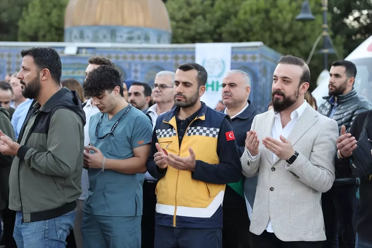 mardinde saglikcilar gazze icin ayakta programi duzenlendi ga8a4Acw.jpg