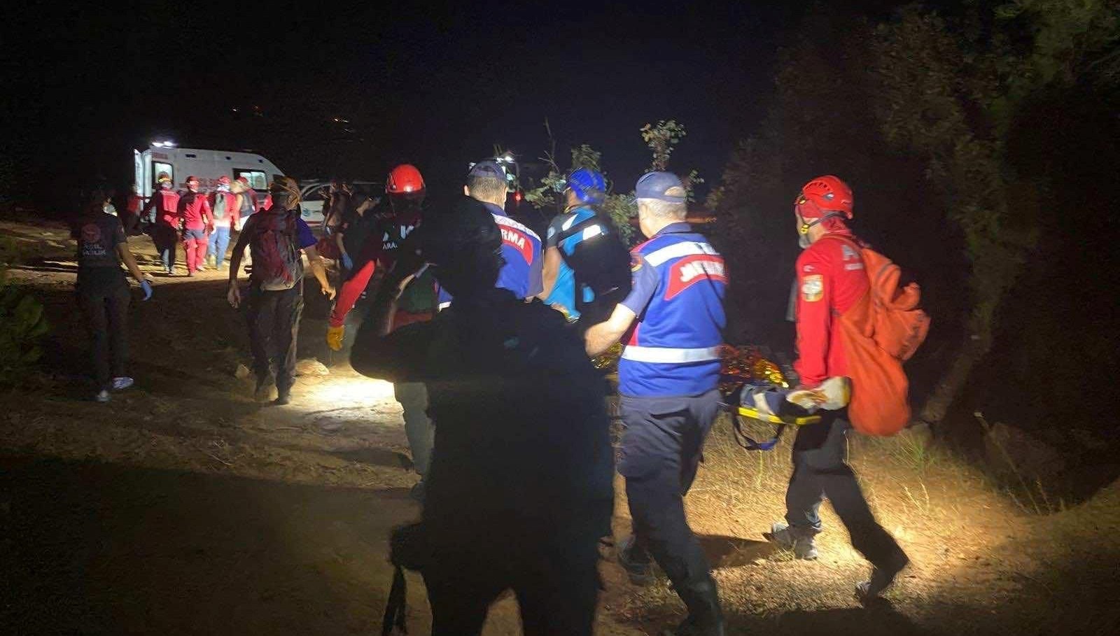 yuksekten dustuler magaradaki iki cocuk kurtarildi Aezvyt1J