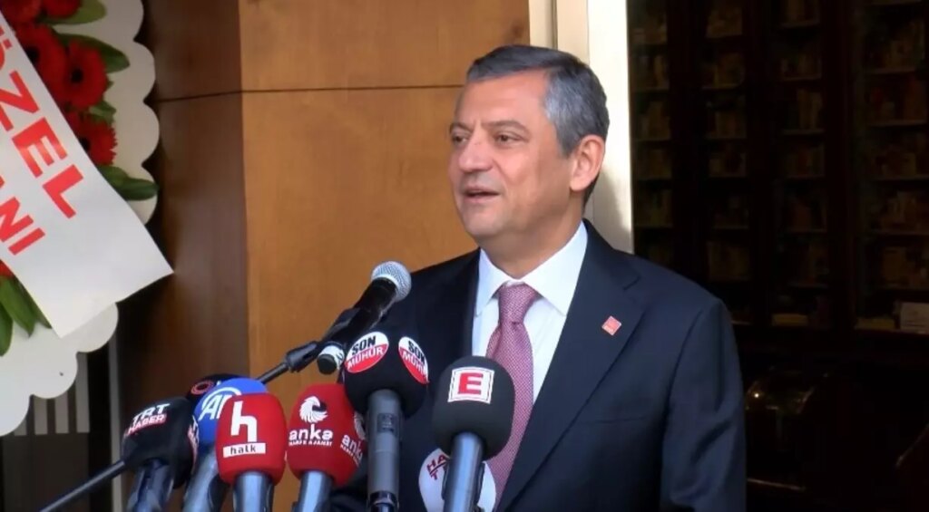 ozgur ozel eczacilik tarihi ve guzel sanatlari muzesinin acilisinda konustu OvgJj9Mq.jpg