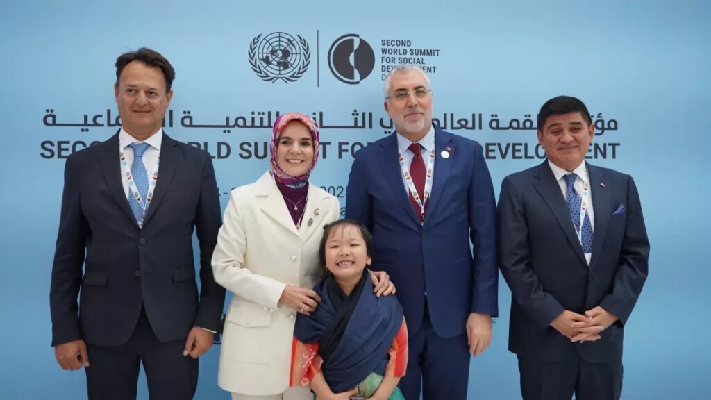 turkiye dohada sosyal kalkinma zirvesinde OfYM1FZf.jpg