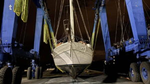 muglada-panik-anlari-tekne-su-aldi-icindeki-3-kisi-kurtarildi-XjACXF29