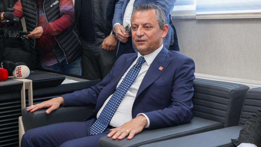 Özgür Özel Diyarbakır’a gidiyor! Rojin Kabaiş ve Gülistan Doku’nun aileleri ile de görüşecek
