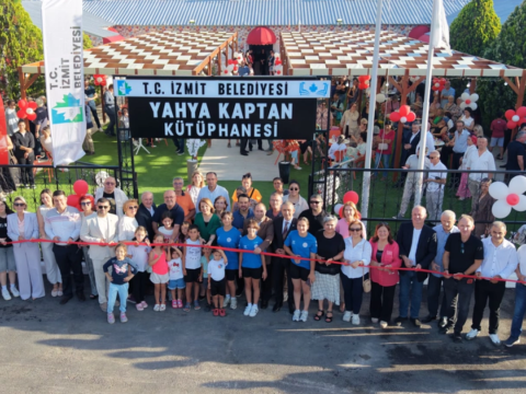 Izmit belediyesinden hizmet atagi yahya kaptan kutuphanesi acildi adjBFr6O